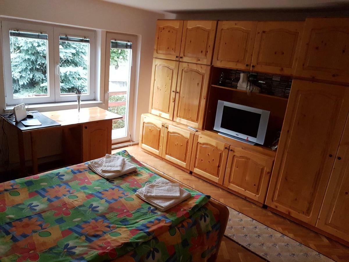Casa Bunicilor Villa Colonia Sase Martie Exteriör bild